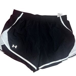 Womans Dri fit under armour athletic shorts size large